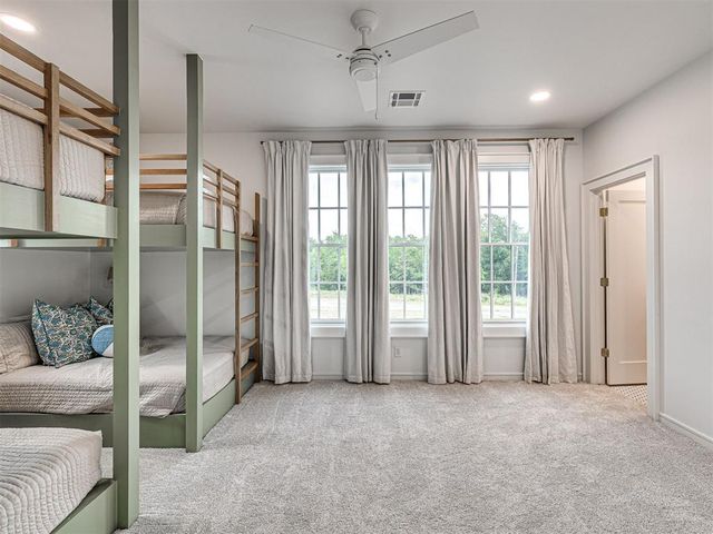 62 Hill Street, Carlton Landing, OK 74432