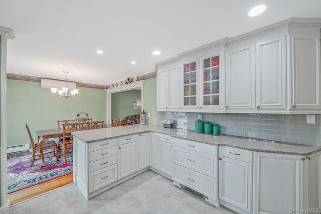 263 Keswick Drive, East Islip, NY 11730