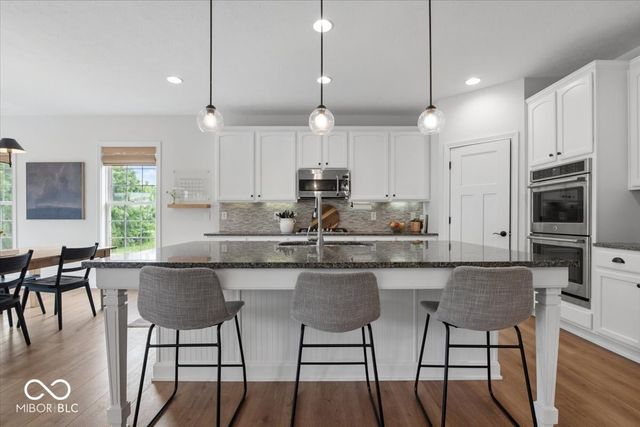 5115 Sweetwater Drive, Noblesville, IN 46062