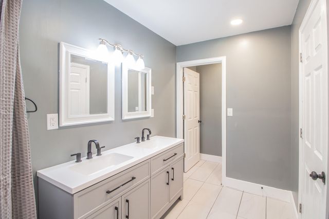 1030 S 16th Street, Slaton, TX 79364