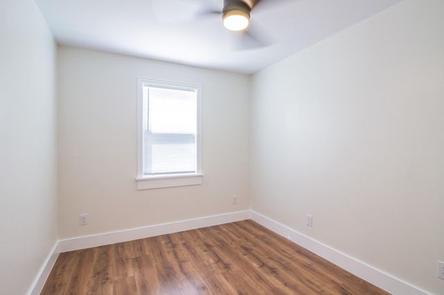 1030 S 16th Street, Slaton, TX 79364