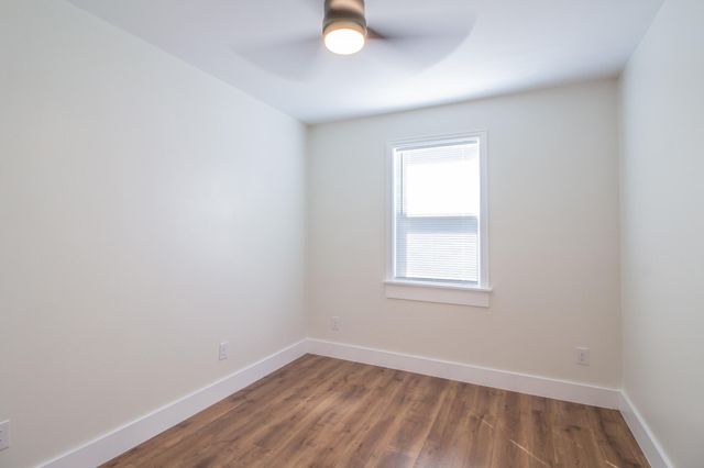 1030 S 16th Street, Slaton, TX 79364