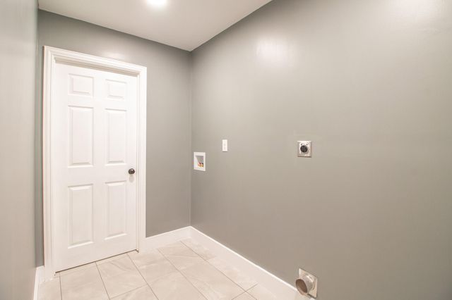 1030 S 16th Street, Slaton, TX 79364