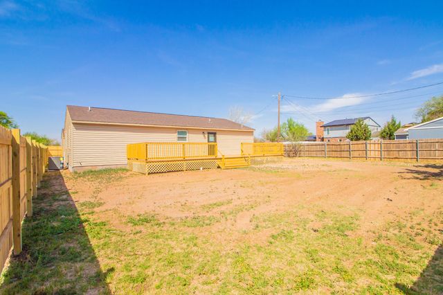 1030 S 16th Street, Slaton, TX 79364