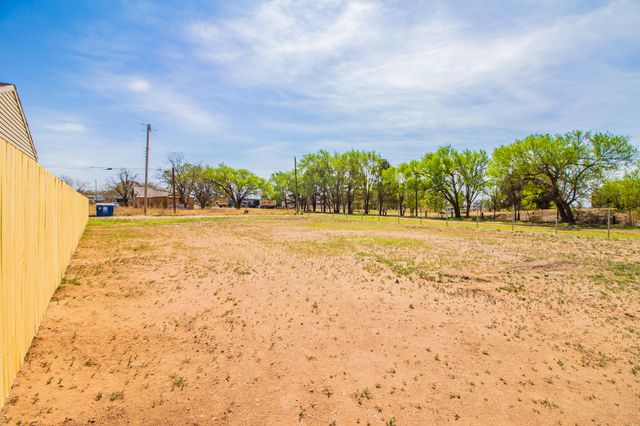 1030 S 16th Street, Slaton, TX 79364