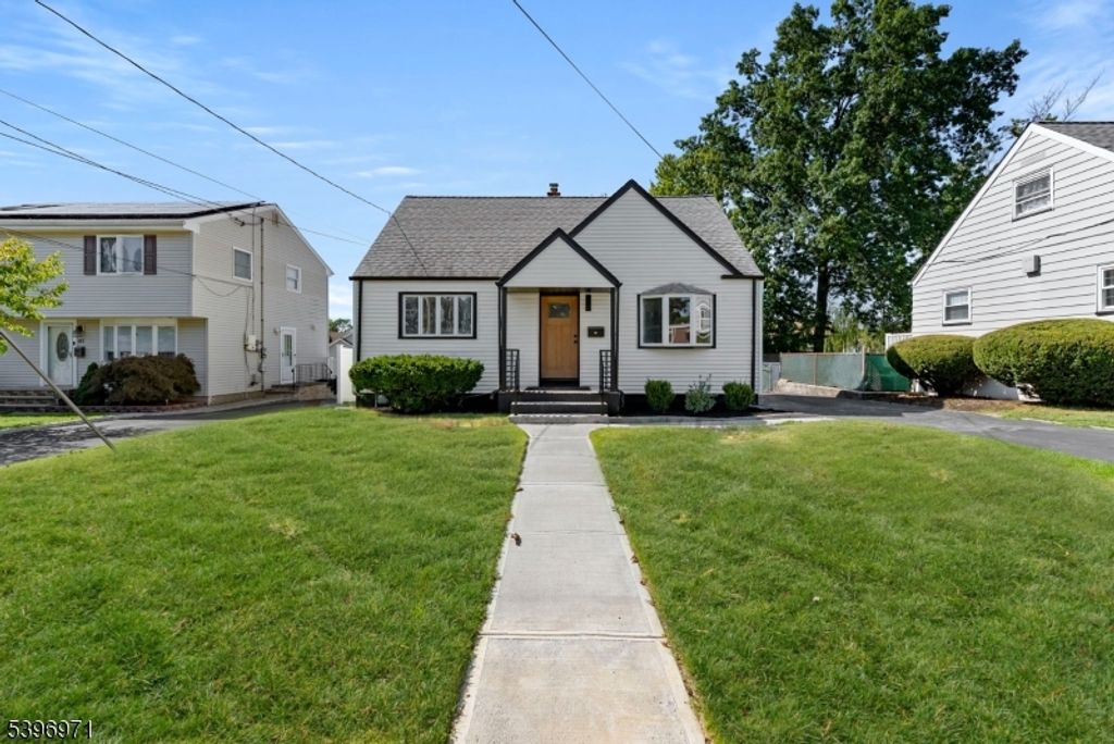 93 Passaic Ave, Belleville Twp., NJ 07109