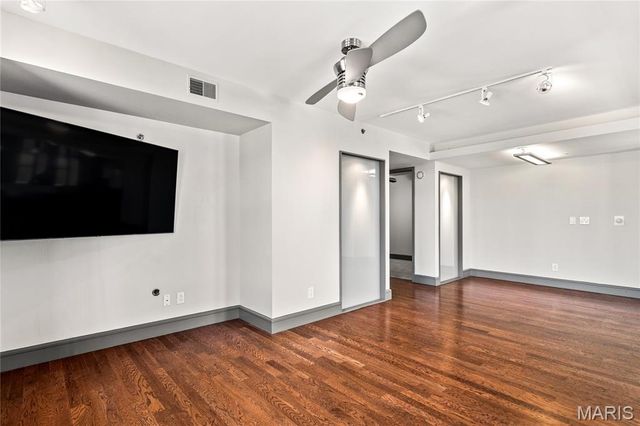 3608 Gravois Avenue 3W, St Louis, MO 63116