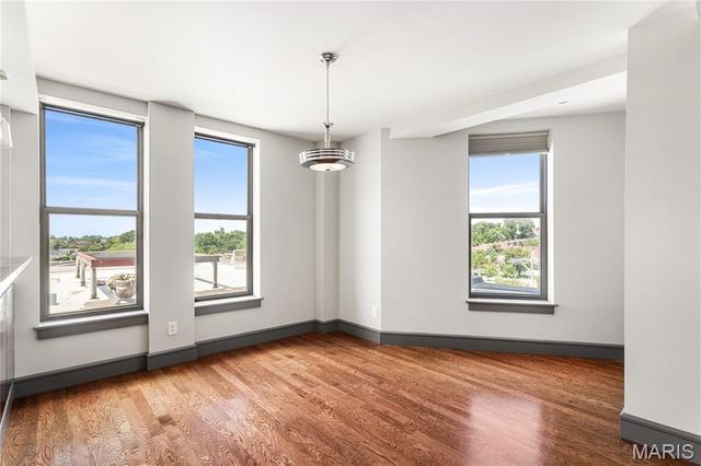 3608 Gravois Avenue 3W, St Louis, MO 63116