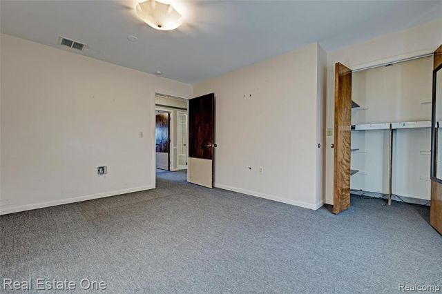 14334 Swanee Beach Drive, Fenton, MI 48430