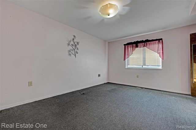 14334 Swanee Beach Drive, Fenton, MI 48430