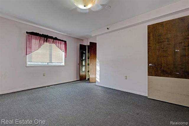 14334 Swanee Beach Drive, Fenton, MI 48430