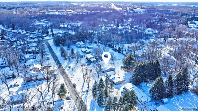 14334 Swanee Beach Drive, Fenton, MI 48430