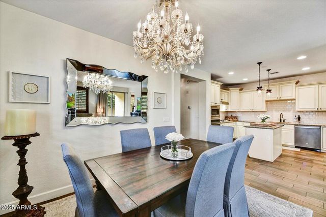 7 E LAURIE Lane, Phoenix, AZ 85020