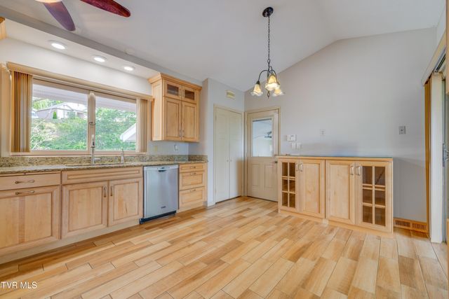 501 Smith Lane, Jonesborough, TN 37659