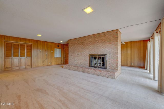 501 Smith Lane, Jonesborough, TN 37659