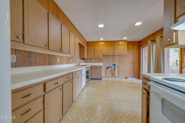 501 Smith Lane, Jonesborough, TN 37659