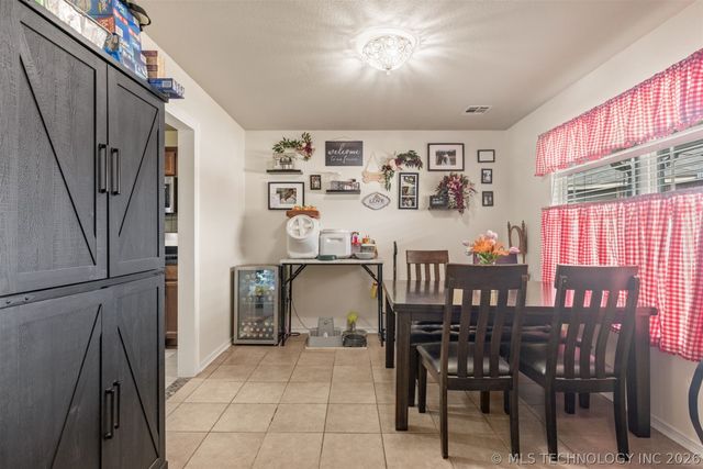 12348 S 268th East Avenue, Coweta, OK 74429