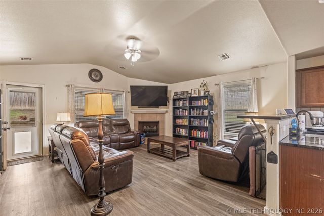 12348 S 268th East Avenue, Coweta, OK 74429