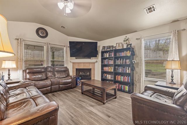 12348 S 268th East Avenue, Coweta, OK 74429