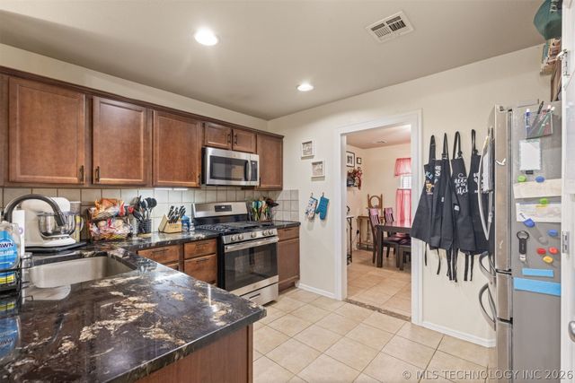 12348 S 268th East Avenue, Coweta, OK 74429