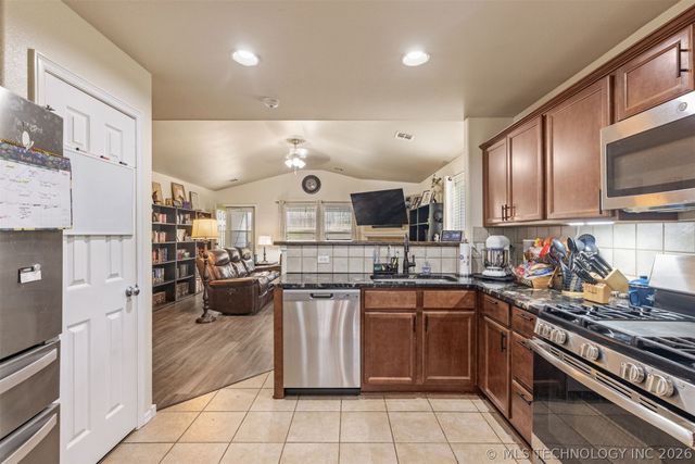 12348 S 268th East Avenue, Coweta, OK 74429