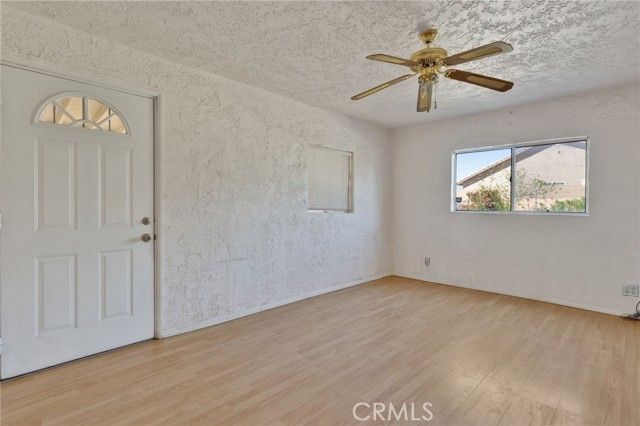 14637 Sequoia, Hesperia, CA 92345