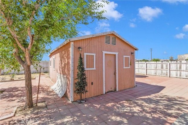 14637 Sequoia, Hesperia, CA 92345