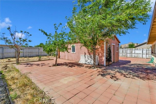 14637 Sequoia, Hesperia, CA 92345