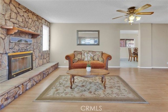 14637 Sequoia, Hesperia, CA 92345