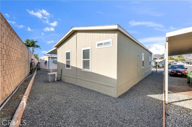 880 N Lake Street 20, Hemet, CA 92544