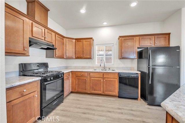 880 N Lake Street 20, Hemet, CA 92544