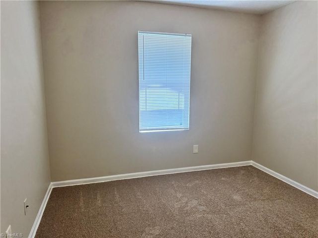 3236 Ridgewood Place Drive, Winston-salem, NC 27107