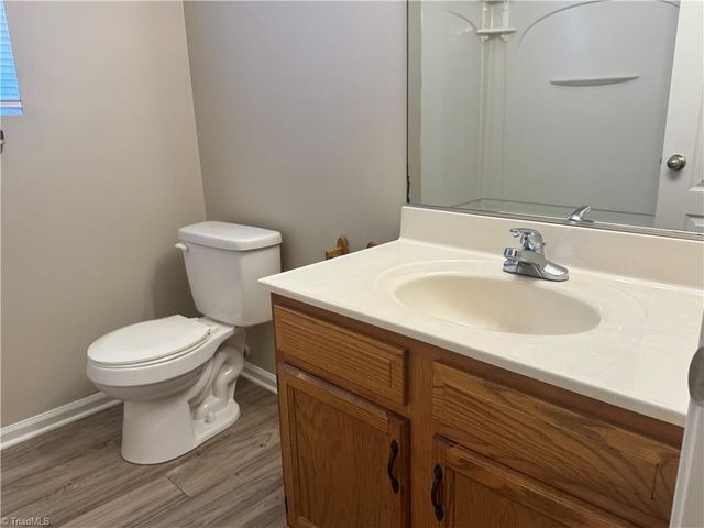 3236 Ridgewood Place Drive, Winston-salem, NC 27107
