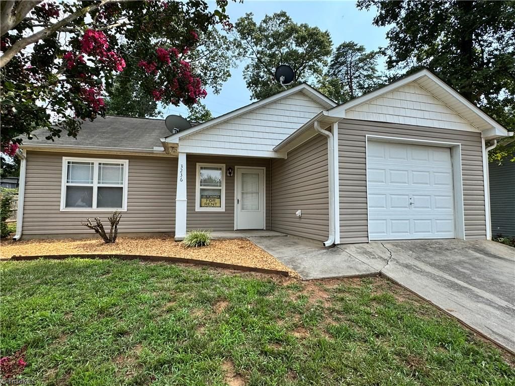 3236 Ridgewood Place Drive, Winston-salem, NC 27107