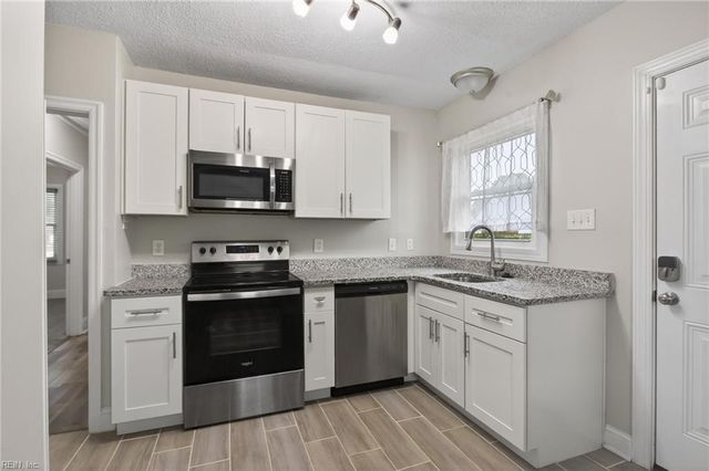 305 Elizabeth ST, Suffolk, VA 23434