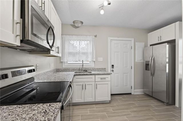 305 Elizabeth ST, Suffolk, VA 23434