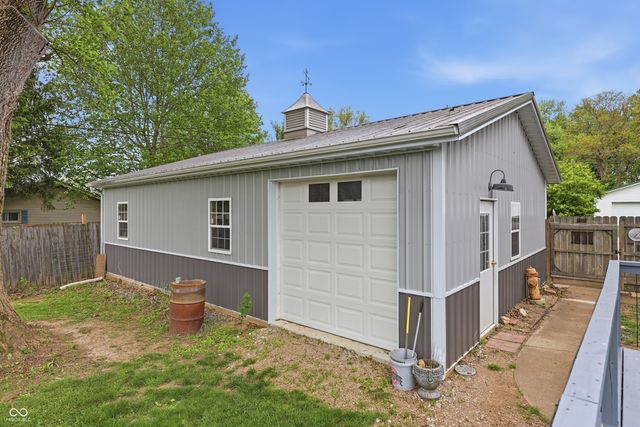 201 S Edgerton Street, Fairland, IN 46126