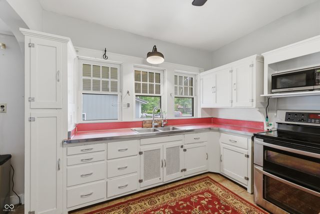 201 S Edgerton Street, Fairland, IN 46126