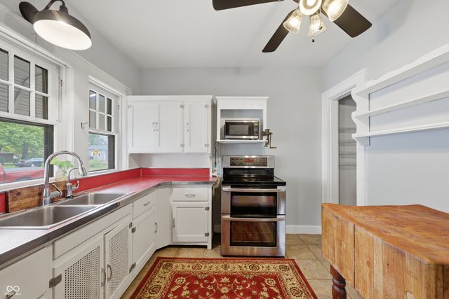 201 S Edgerton Street, Fairland, IN 46126