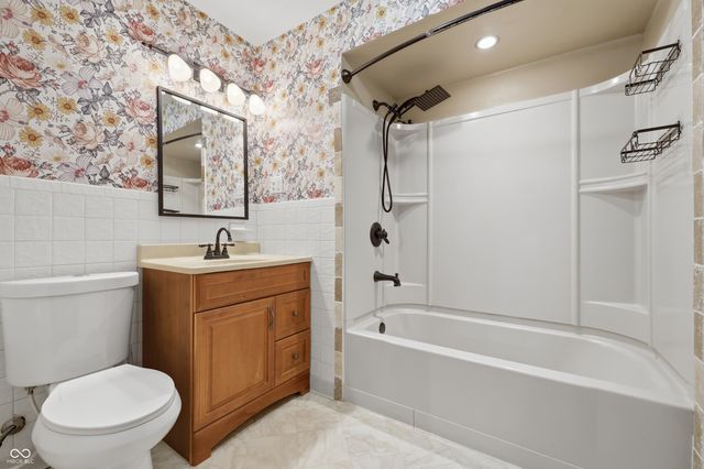 201 S Edgerton Street, Fairland, IN 46126