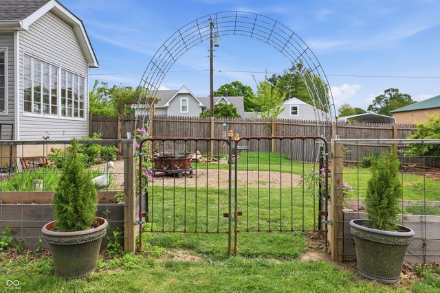 201 S Edgerton Street, Fairland, IN 46126