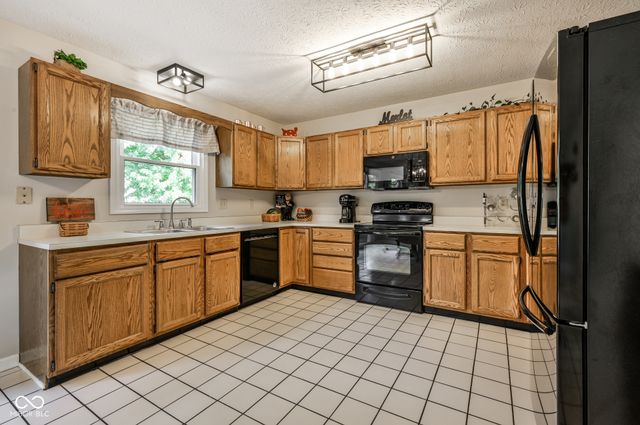 11224 Garrick Court, Fishers, IN 46038