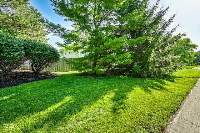 11224 Garrick Court, Fishers, IN 46038