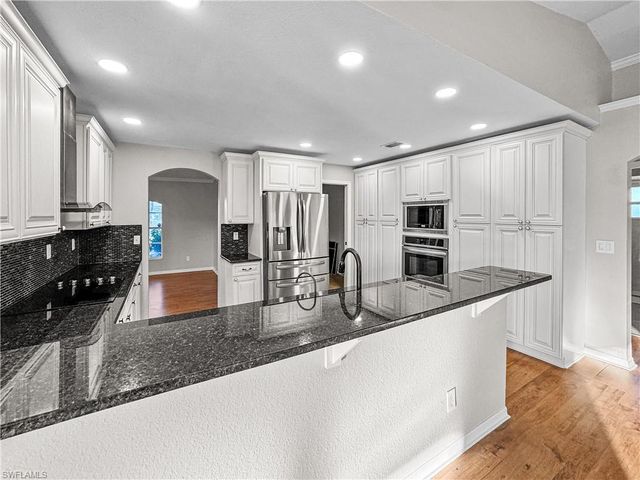 326 SW 29th ST, Cape Coral, FL 33914