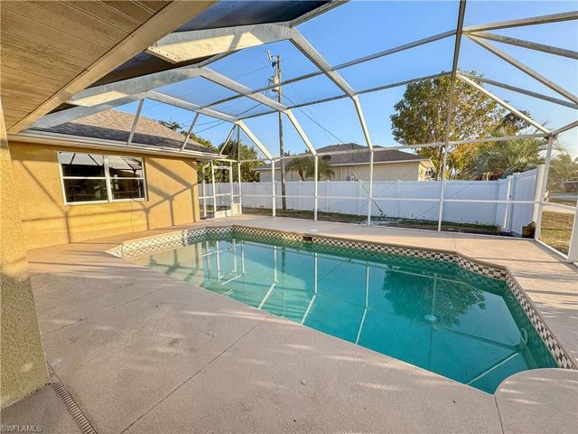 326 SW 29th ST, Cape Coral, FL 33914