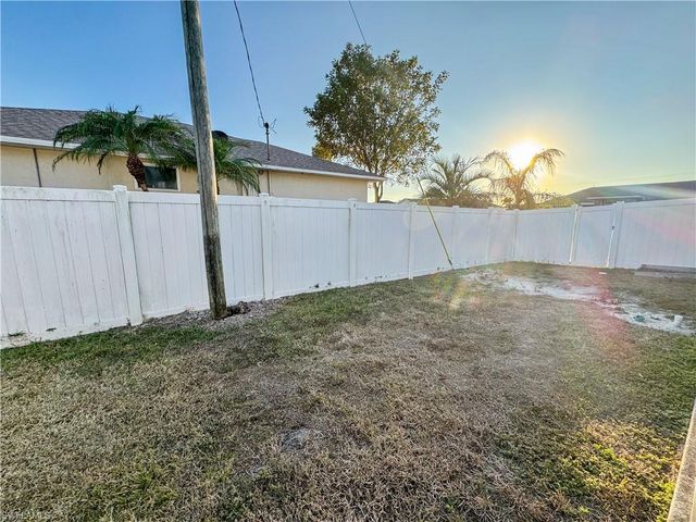 326 SW 29th ST, Cape Coral, FL 33914