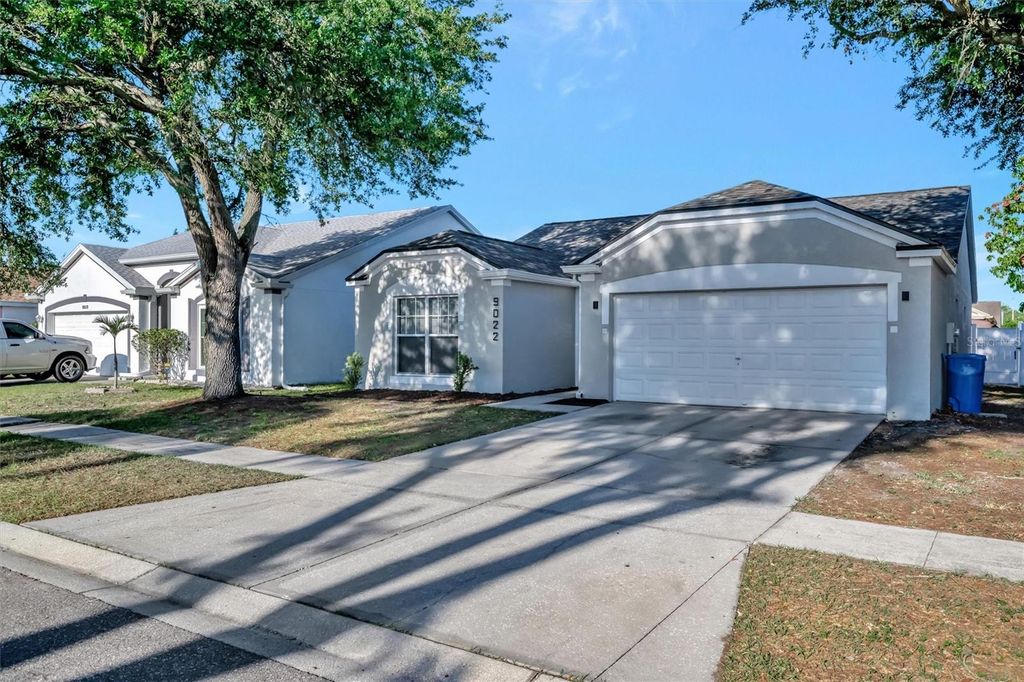 Image 2 of property listing at 9022 SHELDON CHASE DRIVE, Tampa, FL 33635