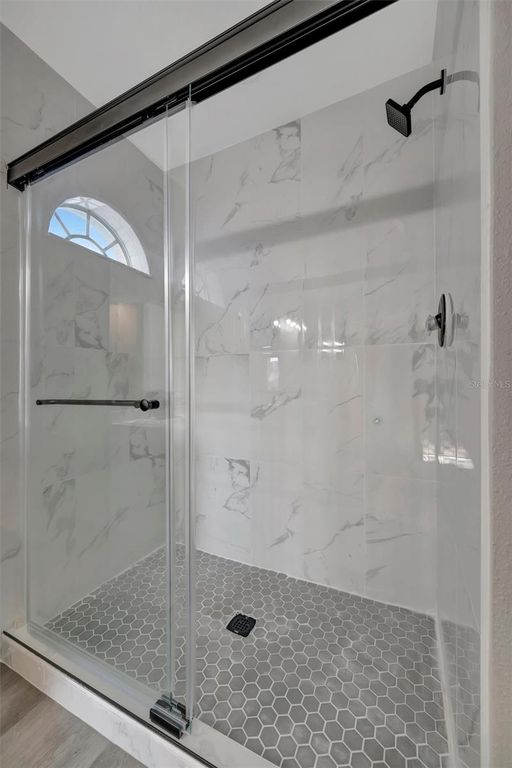 Image 11 of property listing at 9022 SHELDON CHASE DRIVE, Tampa, FL 33635