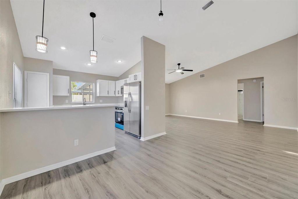 Image 19 of property listing at 9022 SHELDON CHASE DRIVE, Tampa, FL 33635