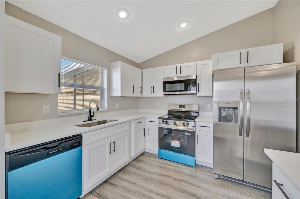 Image 23 of property listing at 9022 SHELDON CHASE DRIVE, Tampa, FL 33635